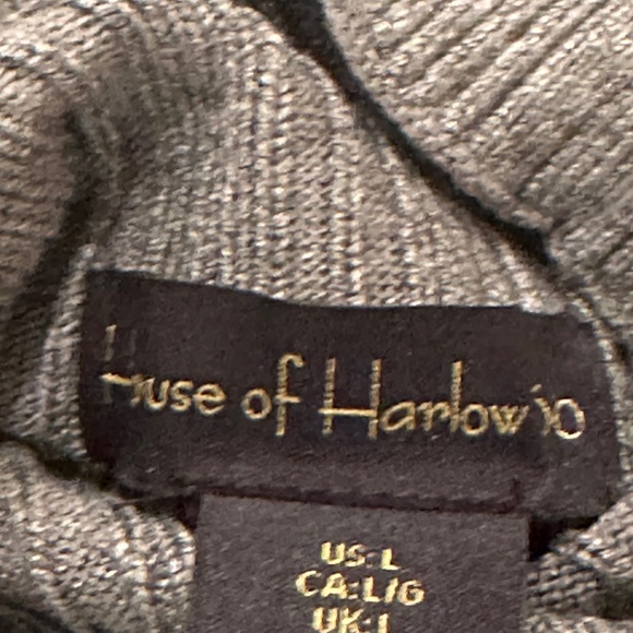 House of Harlow Mock Turtleneck - New - Picture 7 of 7